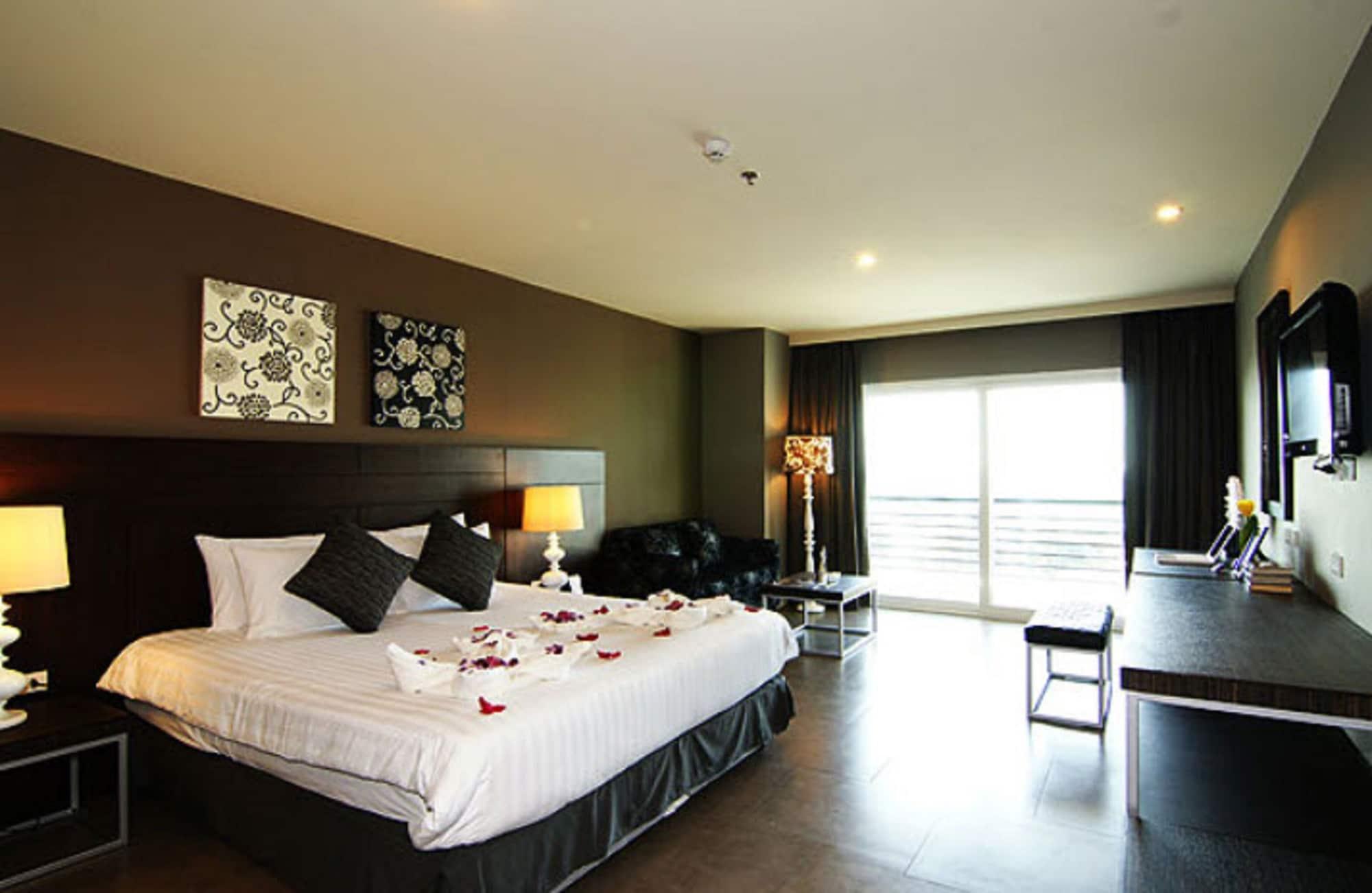 Sea Me Spring Tree Hotel (Adults Only) Патая Екстериор снимка