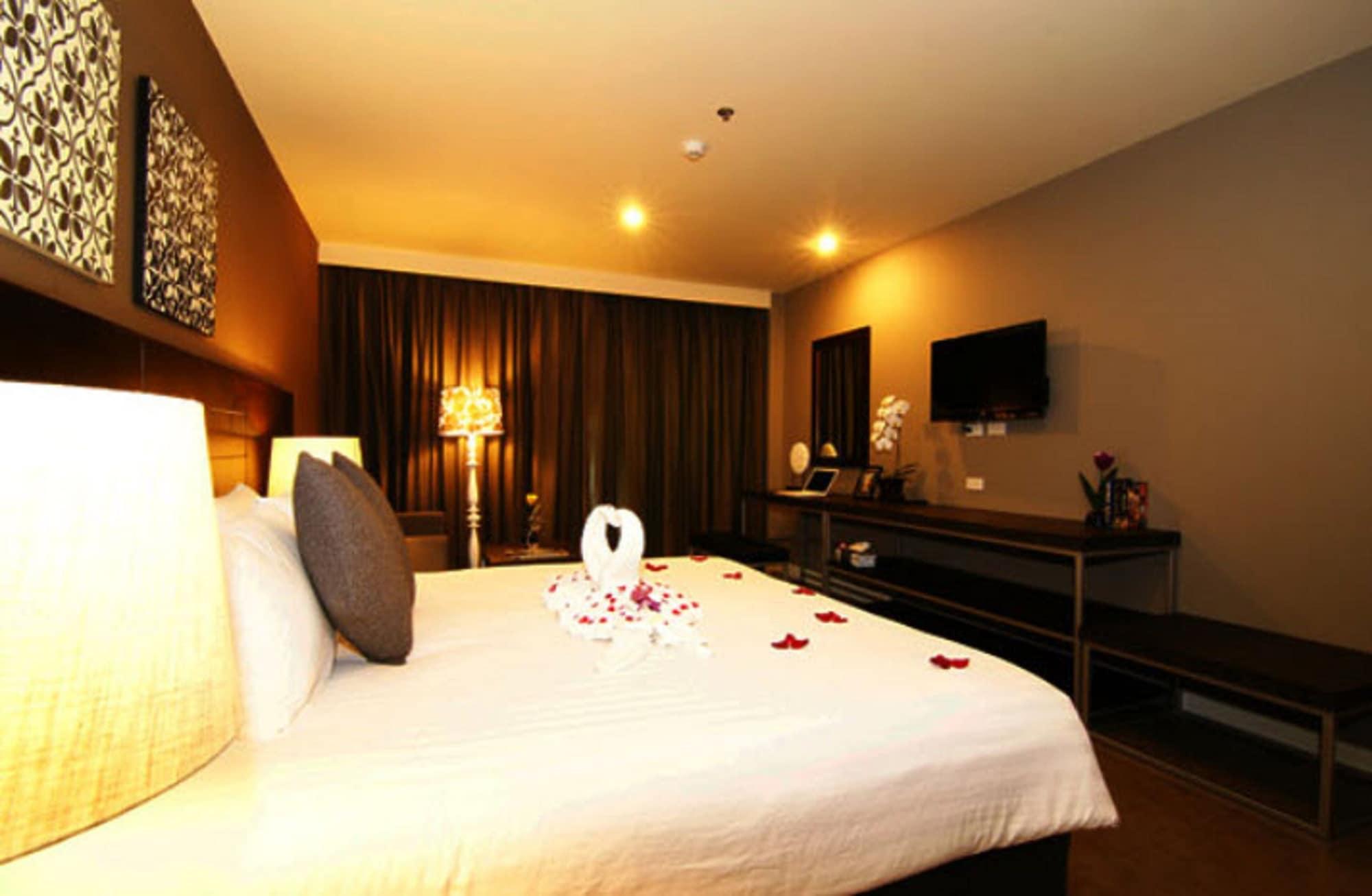 Sea Me Spring Tree Hotel (Adults Only) Патая Екстериор снимка