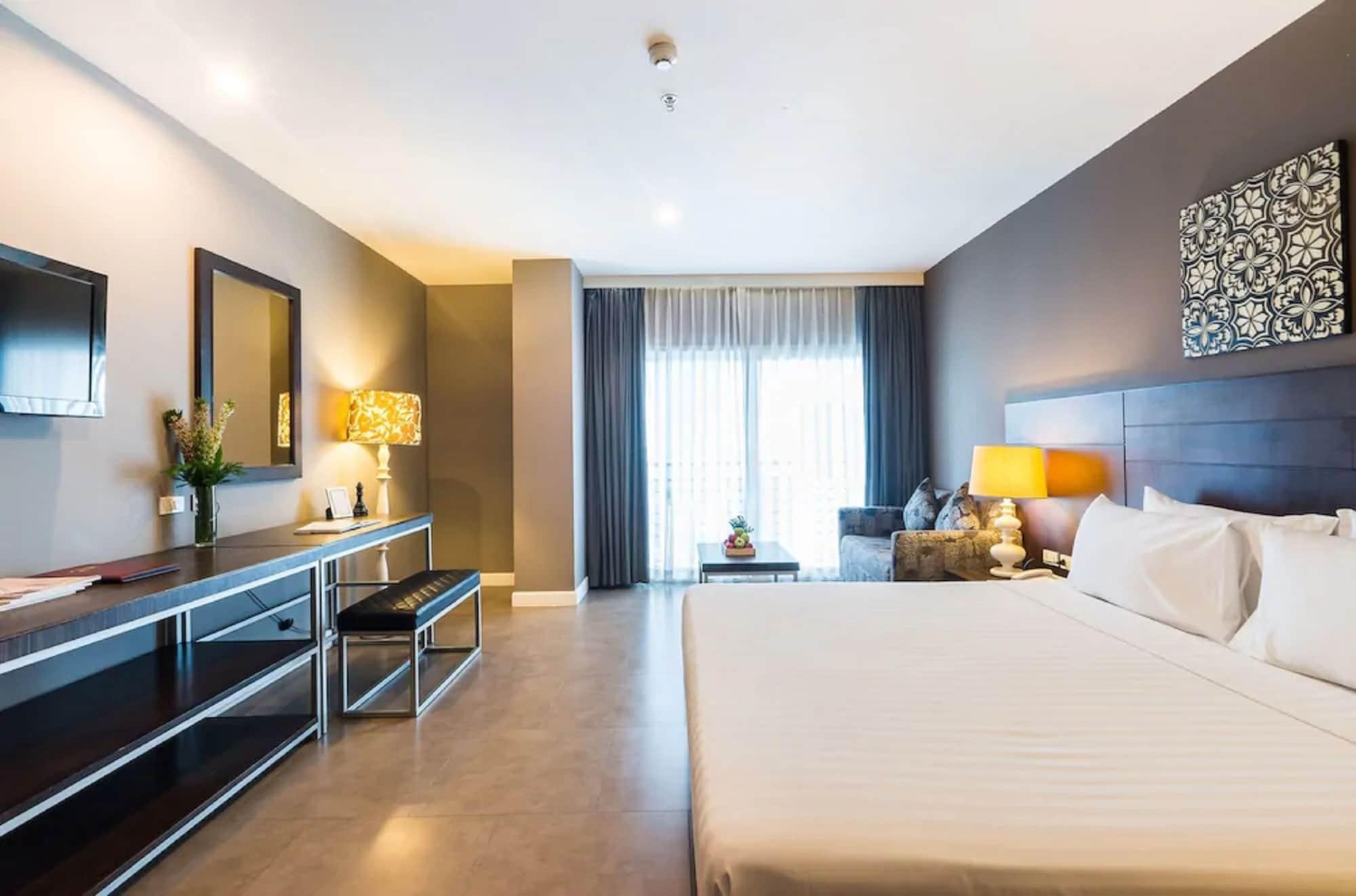 Sea Me Spring Tree Hotel (Adults Only) Патая Екстериор снимка