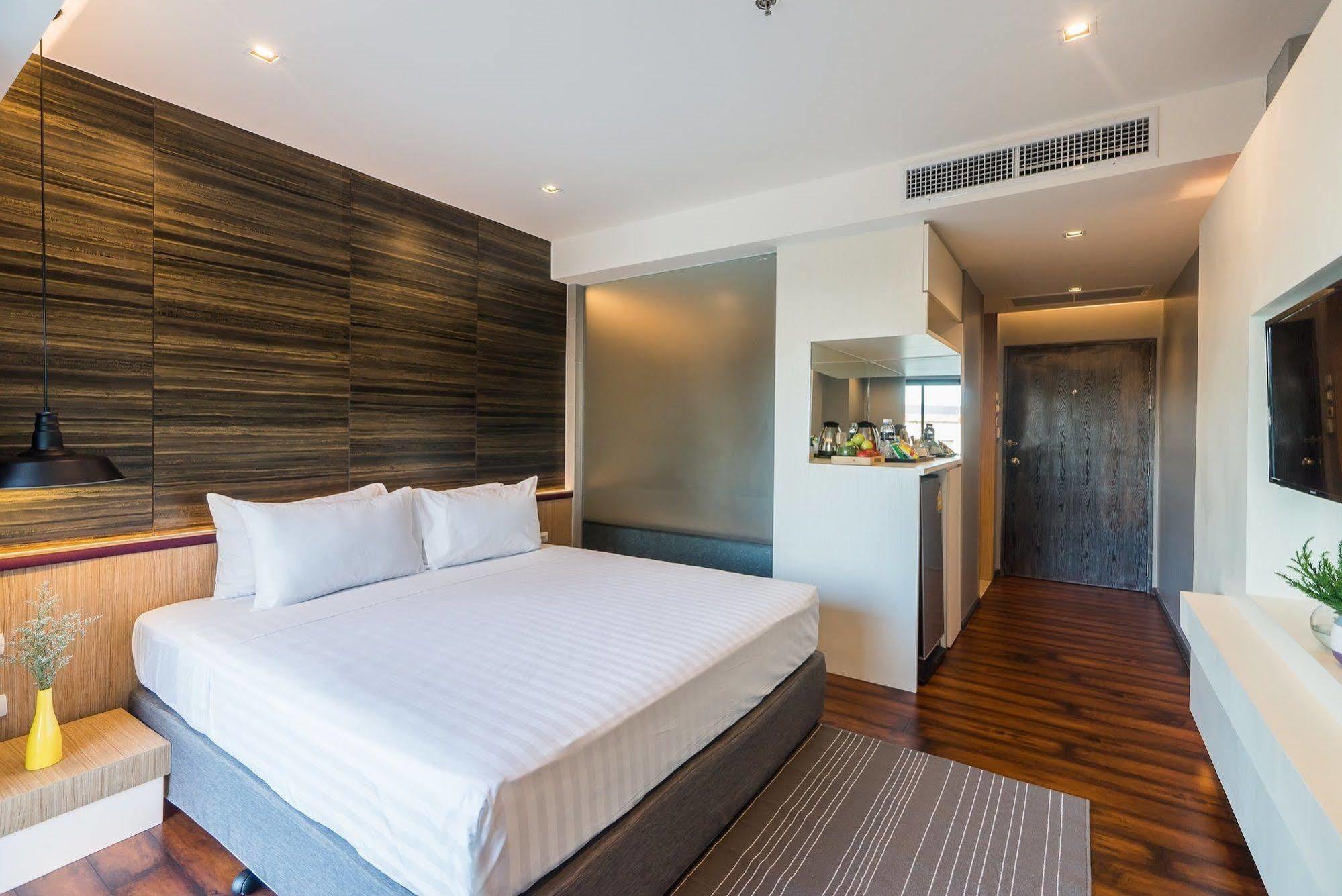Sea Me Spring Tree Hotel (Adults Only) Патая Екстериор снимка
