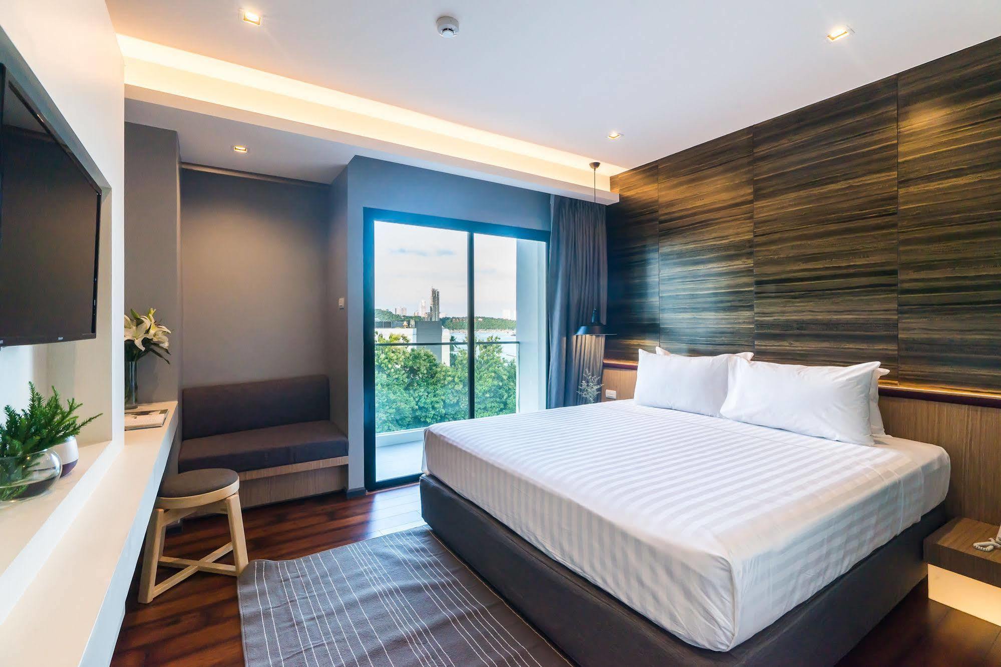 Sea Me Spring Tree Hotel (Adults Only) Патая Екстериор снимка
