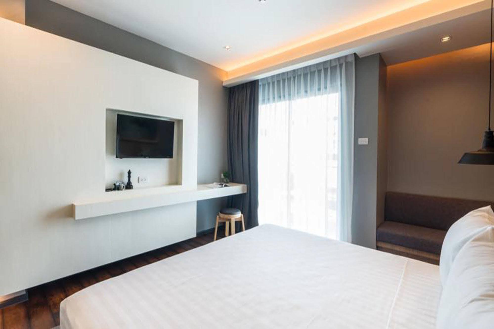 Sea Me Spring Tree Hotel (Adults Only) Патая Екстериор снимка
