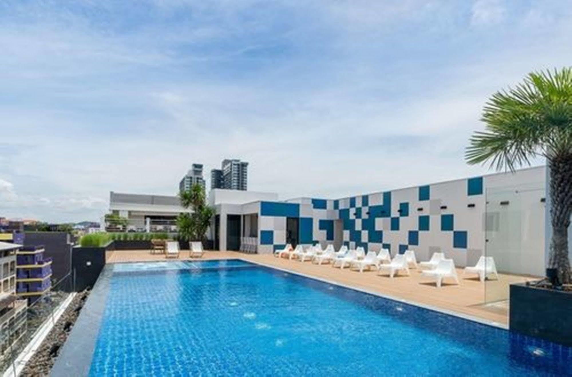 Sea Me Spring Tree Hotel (Adults Only) Патая Екстериор снимка